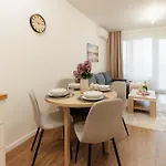 Apartment Bory Retreat With Balcony And Parking Space Pressburg