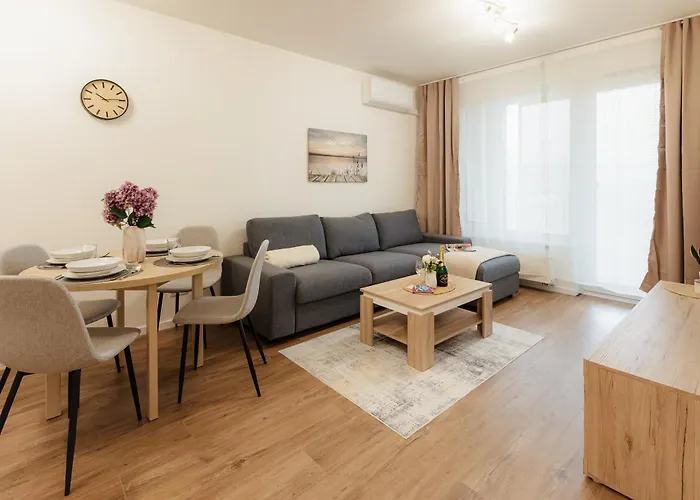 Bory Retreat With Balcony And Parking Space Apartman