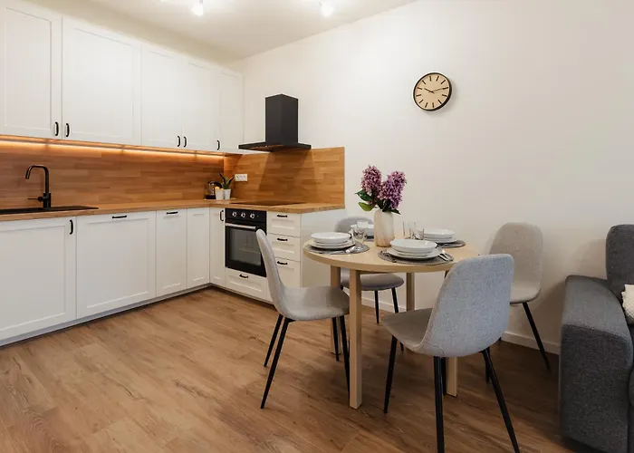 Bory Retreat With Balcony And Parking Space * Pozsony