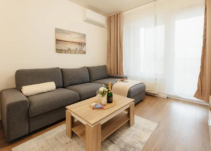 Bory Retreat With Balcony And Parking Space Pozsony