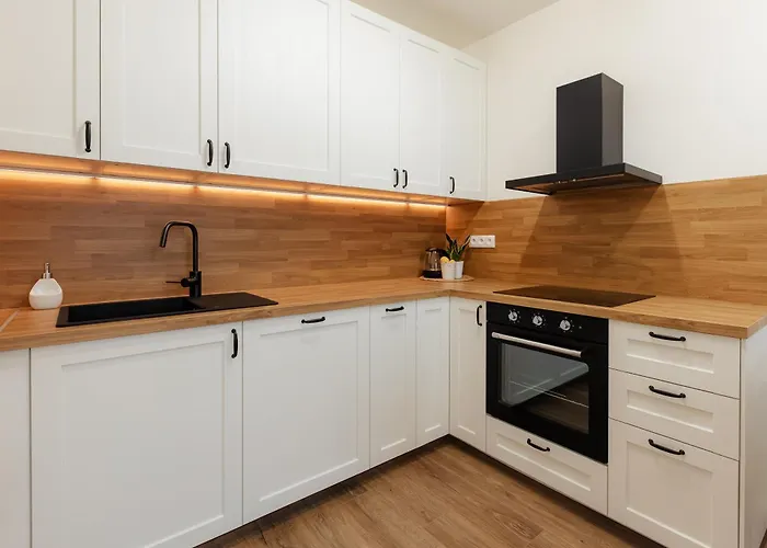 Bory Retreat With Balcony And Parking Space Апартаменты Братислава