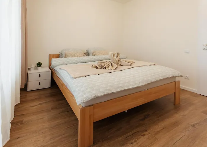 Bory Retreat With Balcony And Parking Space Apartman