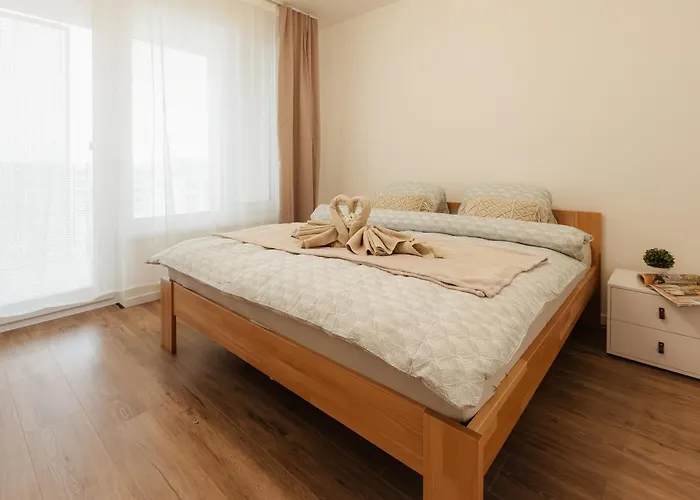 Bory Retreat With Balcony And Parking Space Apartman